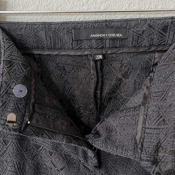 Amanda+Chelsea women’s plus size 20W pants, black patterned material - Picture 5 of 9